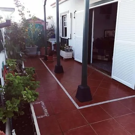 Semesterbostad A Beautiful House 300 Metres Away From The Beach